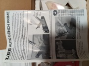 Lee - ręczny przyrząd do osadzania spłonek Auto Bench Prime