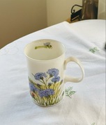 Kubek botaniczny angielski Dunoon. Kostna porcelana