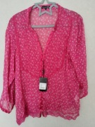 Różowa koszula zwiewna / przezroczysta w kwiatki l