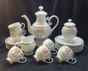 Serwis do kawy herbaty, śniadaniowy  porcelana ażurowa,  Korea lata 70 - te