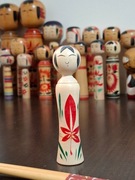 Japonska lalka kokeshi oryginalna handmade sygnowana kolekcjonerska 12 cm