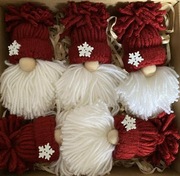 Świąteczne skrzaty, mikołajki, gnomy na choinkę bordowe 