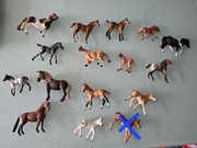 zestaw 15 zrebakow/ kucy schleich/ collecta