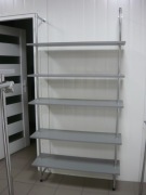 zestaw półek wieszaków systemu rurowo kulowego