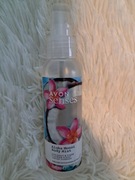 Odświeżająca mgiełka zapachowa Avon 