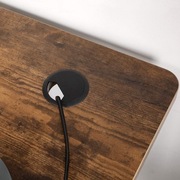 Blat biurka z gładkimi krawędziami