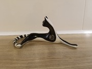 Duża figurka kota leżącego