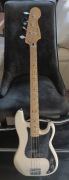 Fender Precision gitara basowa 