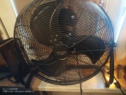 Wentylator podłogowy Adler Europe 200 W 45 cm czarny 3 prędkości