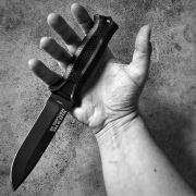 Nóż taktyczny Gerber StrongArm Survival Militaria