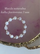 Biały pierścionek elastyczny z kamieni naturalnych