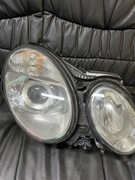 LAMPA PRAWA PRZEDNIA REFLEKTOR MERCEDES W211 OE KSENON