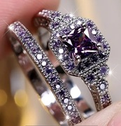 Dwa pierścionki fiolet srebro r. 10 komplet