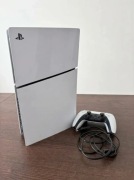 Sony play station 5 slim 1 TB