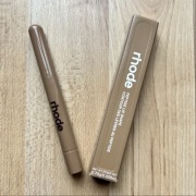 RHODE – Peptide Lip Contour by Hailey Bieber – Kolor: PRESS