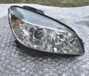 Ładna lampa Mercedes w204 zwykła soczewka A2049065203 Europa h7 07-