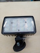 Lampa robocza LED marki CRAWER do traktora 