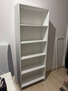 Biały Regał JYSK z półkami 