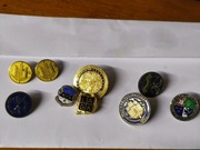 odznaki KLUBÓW GOLFOWYCH X7 + 2 guziki z klubów golfowych GOLF