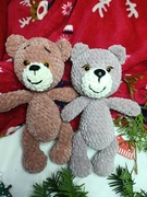 Miś na szydełku – ręcznie robiona maskotka - 2 kolory do wyboru