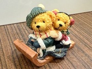 AVON Ładna figurka w pudełku MISIE 