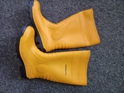 Euromaster 44 gumowce z blachą 