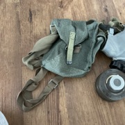 Maska PGAZ z czasów PRL