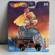 Hot Wheels Premium 1:64 LAND ROVER DEFENDER 110 HARD TOP 