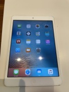 iPad mini silver (MD531FD/A) bardzo dobry stan