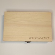 DREWNIANE PUDEŁKO NA MONETY (na 50 monet)