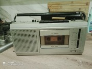 Prezentowany przedmiot to kolekcjonerski radio-magnetofon Unitra ZRK RM-132