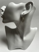 Kolczyki o ciekawym wzorze Orsay