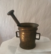 MOŹDZIERZ Z TŁUCZKIEM MOSIĘŻNY 12.5M X 13.5CM 