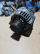 Odnowiony alternator bosch 038903023 90A 