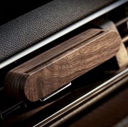 Naturalny drewniany dyfuzor zapachowy do auta | klips do nawiewu