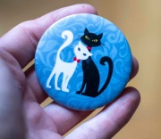 Przypinka Bonifacy i Filemon kot koty bajka film animacja znaczek