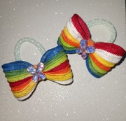 Tęczowe kokardki