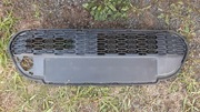 PEUGEOT 107 LIFT 12- ATRAPA KRATKA GRILL ZDERZAKA PRZÓD 3200201161141100100