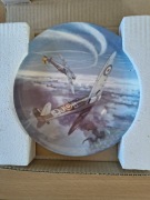 Coalport Up and Over Michael Turner RAF Spitfire talerz z certyfikatem