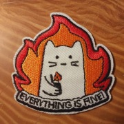 Naszywka Kot w płomieniach - everything is fine (rew. z klejem)