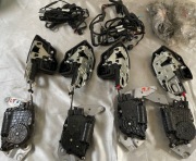 BMW E60/61 zamek drzwi elektryczny zamki  dociągi domyki domykanie komplet