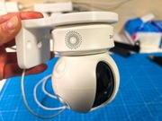 Uchwyt ścienny do kamery EZVIZ. Solidny montaż