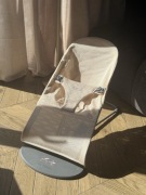 Leżaczek BABYBJORN Bliss mesh Różowy