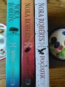 Nora Roberts Kroniki tej jedynej Początek Rozkwit magii Z krwi i kości