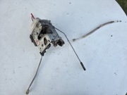 ZAMEK DRZWI LEWY PRZÓD AUDI A8 D2 8D1837015F