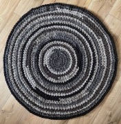 Dywanik okrągły brązy-beże śr.106 cm handmade 55 zł