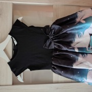 Sukienka dziewczęca z motywem jednorożców rozmiar 134