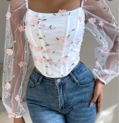 Body białe z motywem kwiatowym