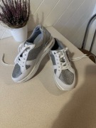 Sneakersy Guess ROZ. 39