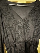 Piękna koronkowa mała czarna